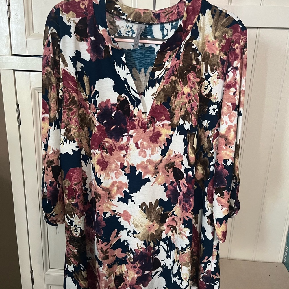Honeyme Blue and Pink Graphic 3/4 Sleeve Blouse